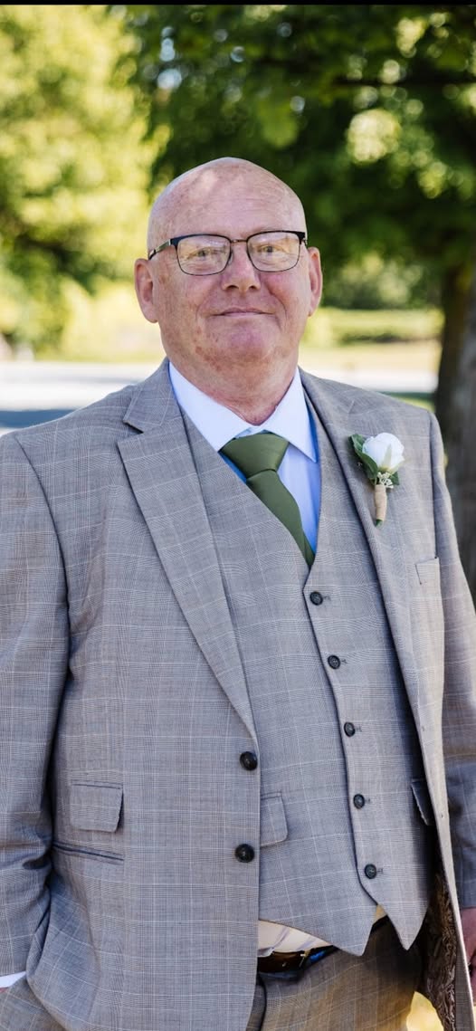 Christopher Neary Murder-Suicide Oldham Death Obituary : Oldham Community Mourns Beloved Father After Tragic Passing